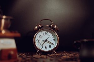 clock, alarm clock, coffee cup-8592484.jpg
